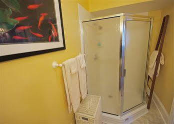 Waypoint House Bed And Breakfast Boyce Esterno foto