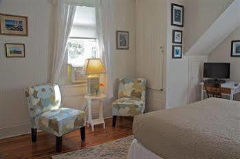 Waypoint House Bed And Breakfast Boyce Esterno foto